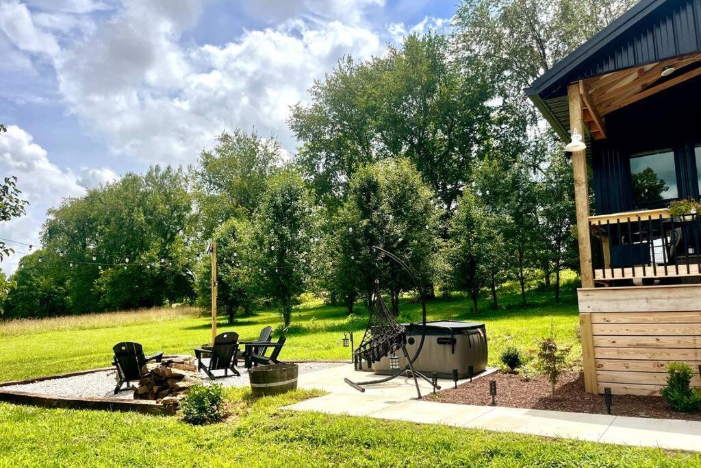 #4 Kentucky Bourbon Trail Bourbon Barrel Cottages Lawrenceburg Extérieur photo
